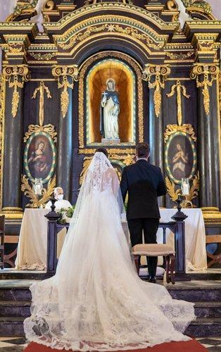 mobile - carousel-hero-element image-13