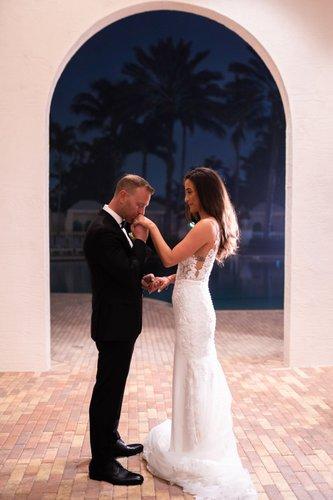 mobile - carousel-hero-element image-1