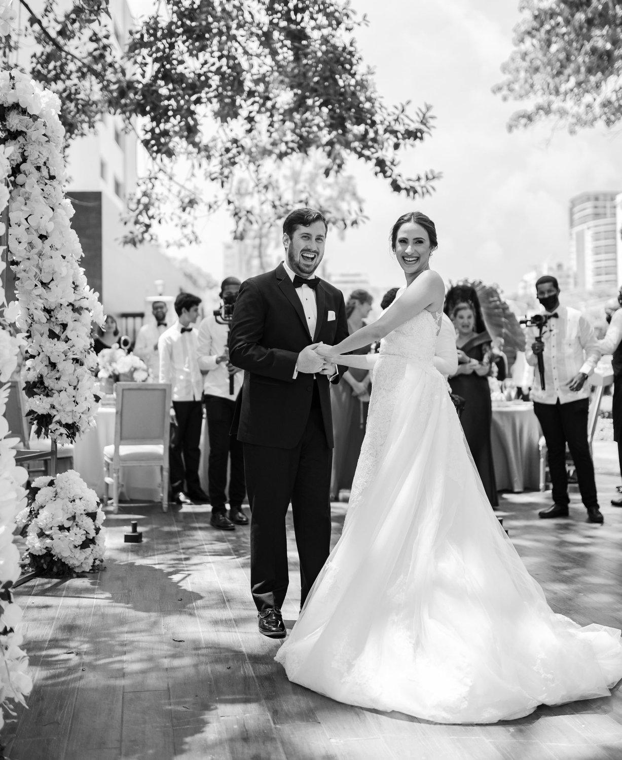 carousel-hero-element image-14