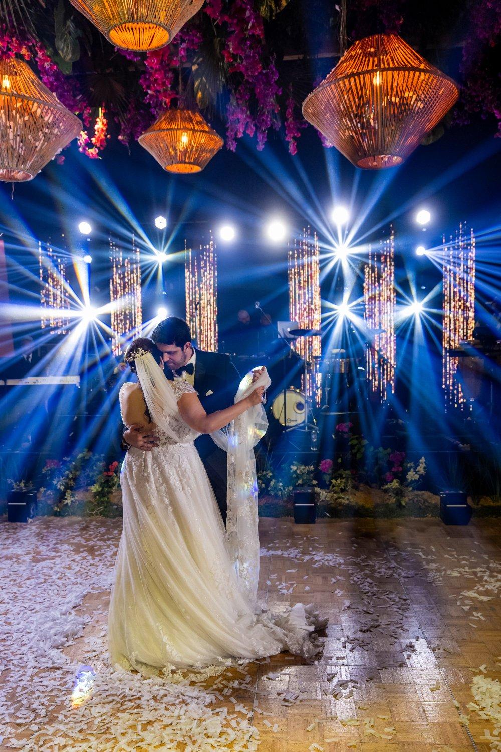 carousel-hero-element image-8